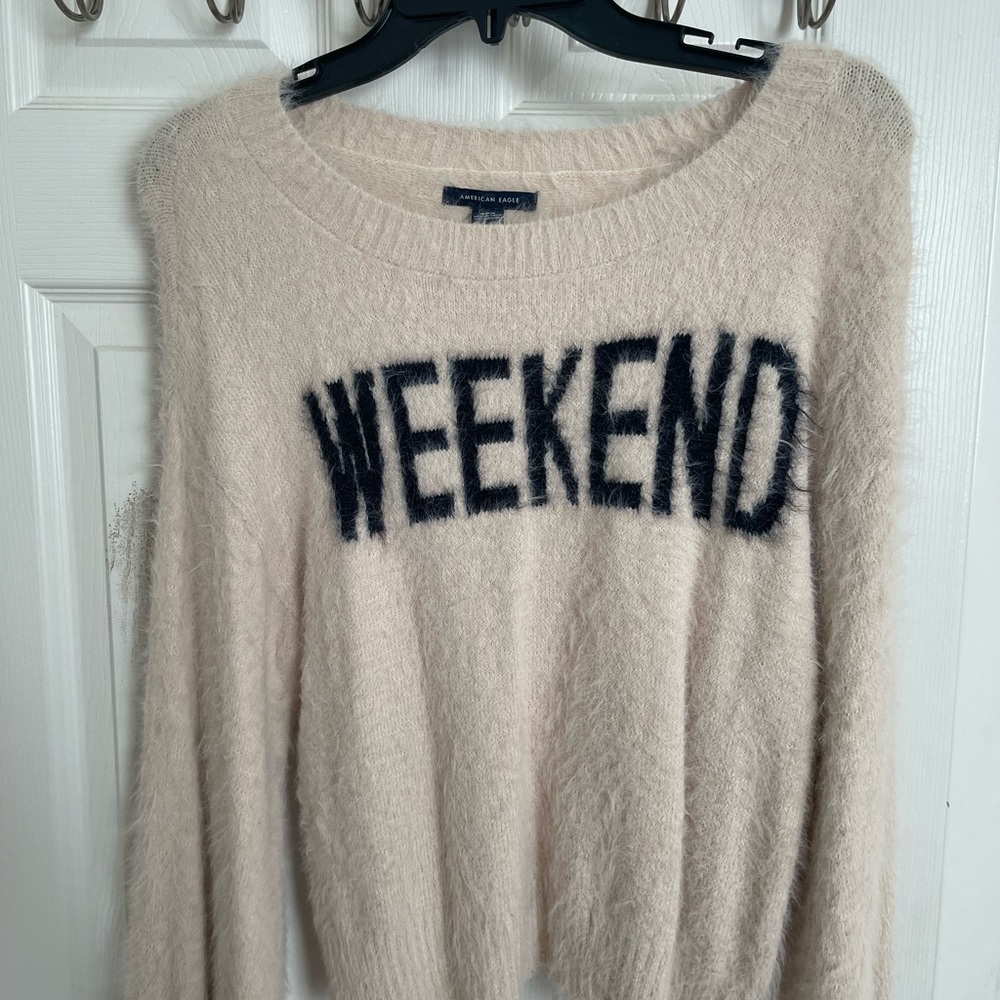 *NEW* American Eagle Outfitter Fuzzy Comfy Soft Sweater “Weekend”